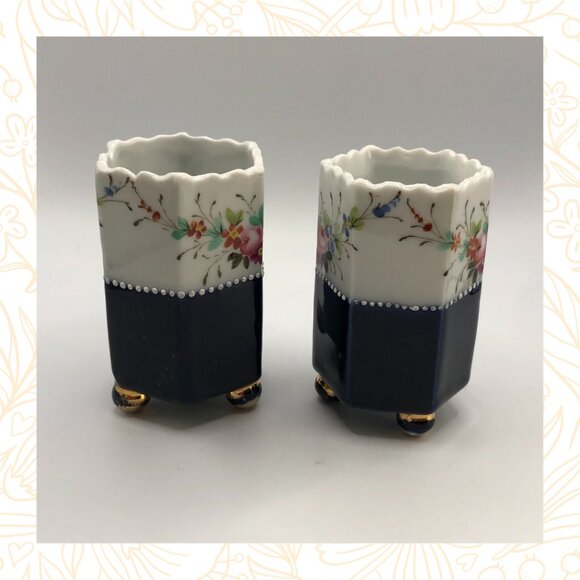 Antique Pair Unmarked Footed Porcelain Cobalt and Floral Bud Vases - Picture 4 of 6